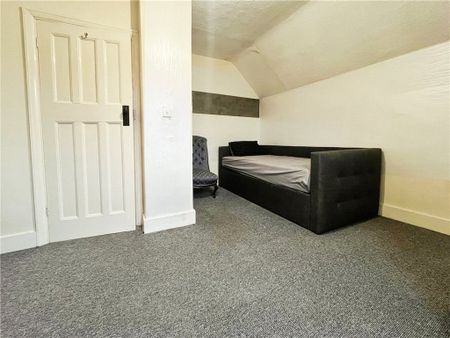 Sunnycroft Road, Hounslow - Photo 3