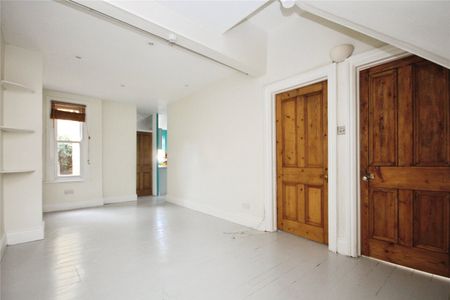 Ullswater Road, London, SE27 0AL - Photo 4