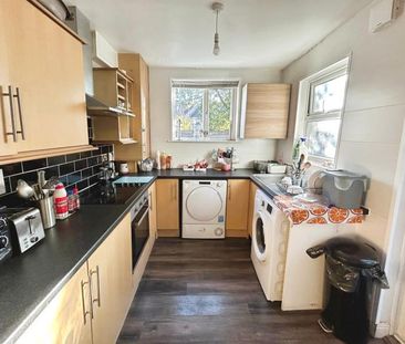 1 bedroom in a house share to rent - Photo 6