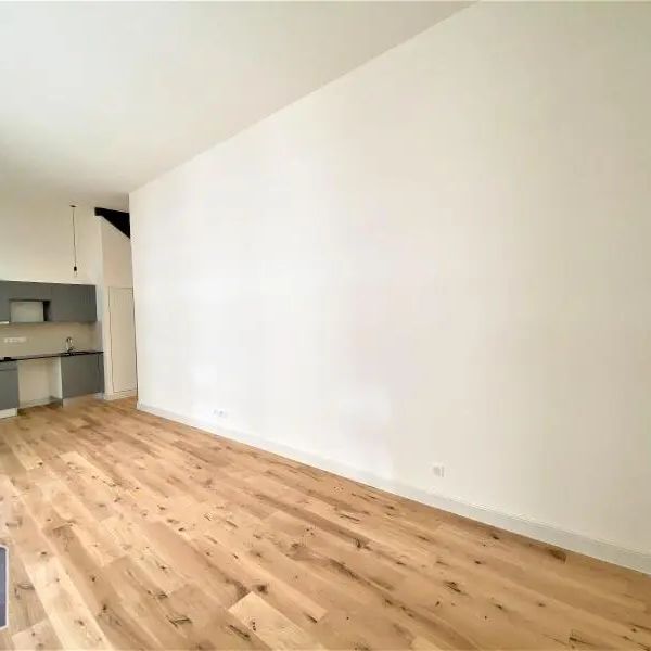 Appartement à louer 3 pièces 72.8m² - Photo 1