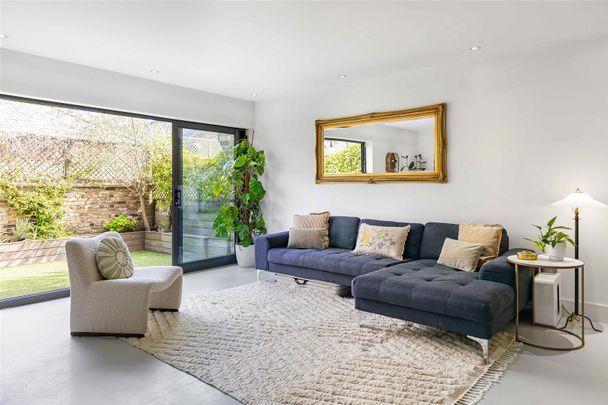 Parkhill Walk, Belsize Park, London - Photo 1