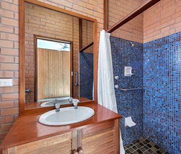 Spacious Family Home in Banksia Park - Photo 6