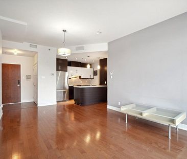 Appartement à louer - Laval (Chomedey) (Autres) - Photo 1