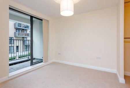 3 bedroom flat to rent - Photo 2