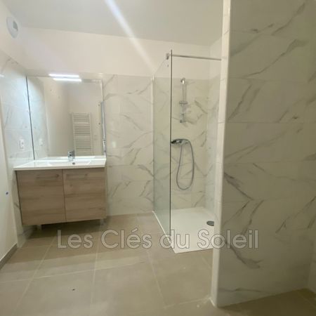 Location appartement 3 pièces 71 m² Brignoles - Photo 4