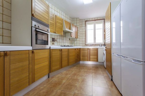 Spacious room in the centre of Valencia - Photo 1