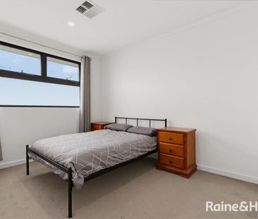 Modern, Low-Maintenance Living In A Convenient Location - Photo 5