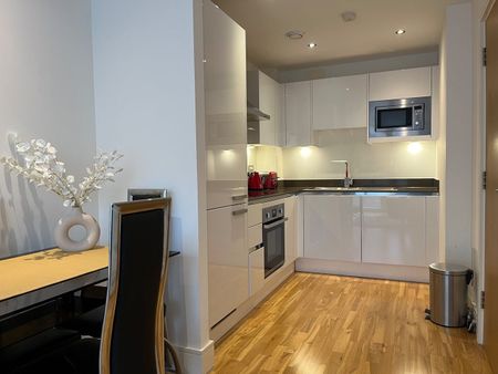 1 Bed Flat, Dowells Street, SE10 - Photo 5