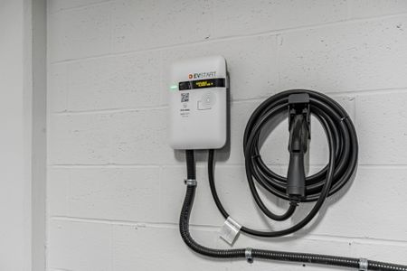 For Lease - 3200 William Coltson Avenue Unit# 626, Oakville, Ontario - Photo 2