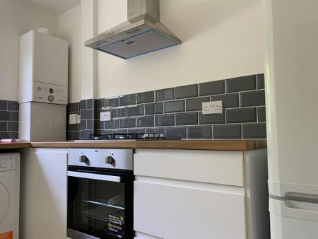 2 bedroom apartment to rent - Photo 5