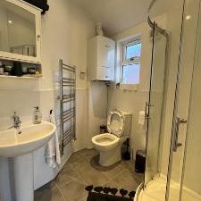 Double Room with en suite in Muswell Hill - Photo 1