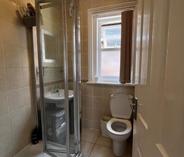 1 bedroom house of multiple occupation to rent - Photo 4