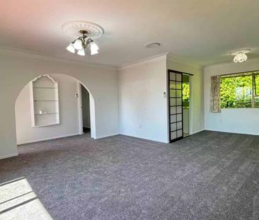Three Bedroom Family Home In A Convenient Location - Photo 4