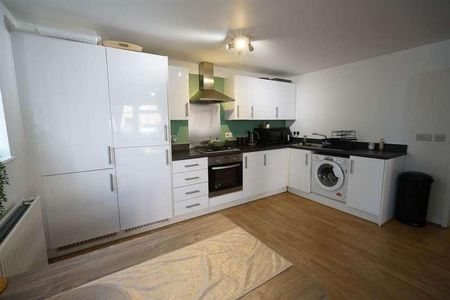 Flat, Witham House, Schoolfield Way, Grays, RM20 - Photo 5