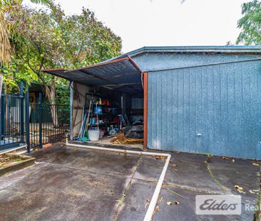 Charming home with a Pool - Photo 1