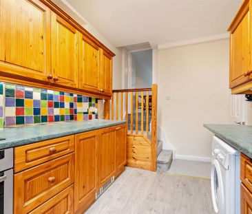 Moynes Court, Faringdon - Photo 6