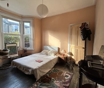 3 Bed Detached House, London, E17 - Photo 3