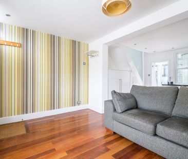 7 Robson Road - Photo 3
