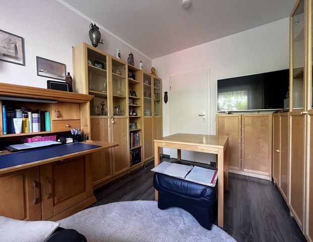 Bremerhaven-Zentrum // Zentral leben mit Komfort – 3-Zimmer-Wohnung mitten in der Fußgängerzone - Photo 1