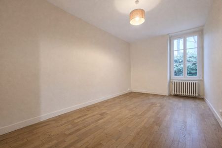 Location Appartement 3 pièces 78m² CHALON SUR SAONE 71100 - Photo 4