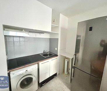Location Appartement 1 pièce 26m² TOULON 83000 - Photo 2