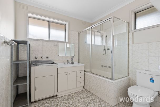 Spacious Two Bedroom Apartment - Photo 1