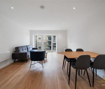 Flat , Finlay House, Commander Avenue, London - Photo 6