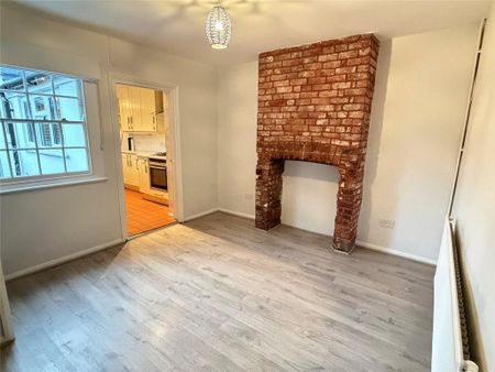 2 bedroom semi-detached house to rent - Photo 2