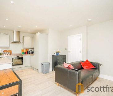 2 bedroom flat to rent - Photo 1