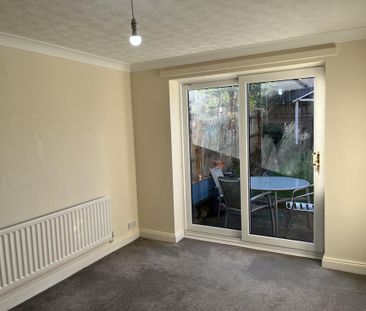 4 bedroom detached house to rent - Photo 3
