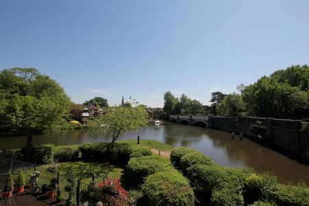 4 bedroom townhouse to rent - Photo 3