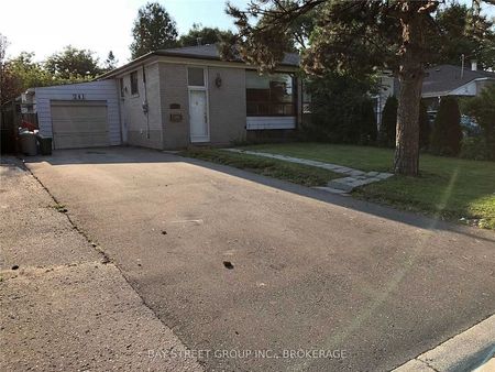 For Lease - 241 Taylor Mills Drive, Richmond Hill, Ontario - Photo 5