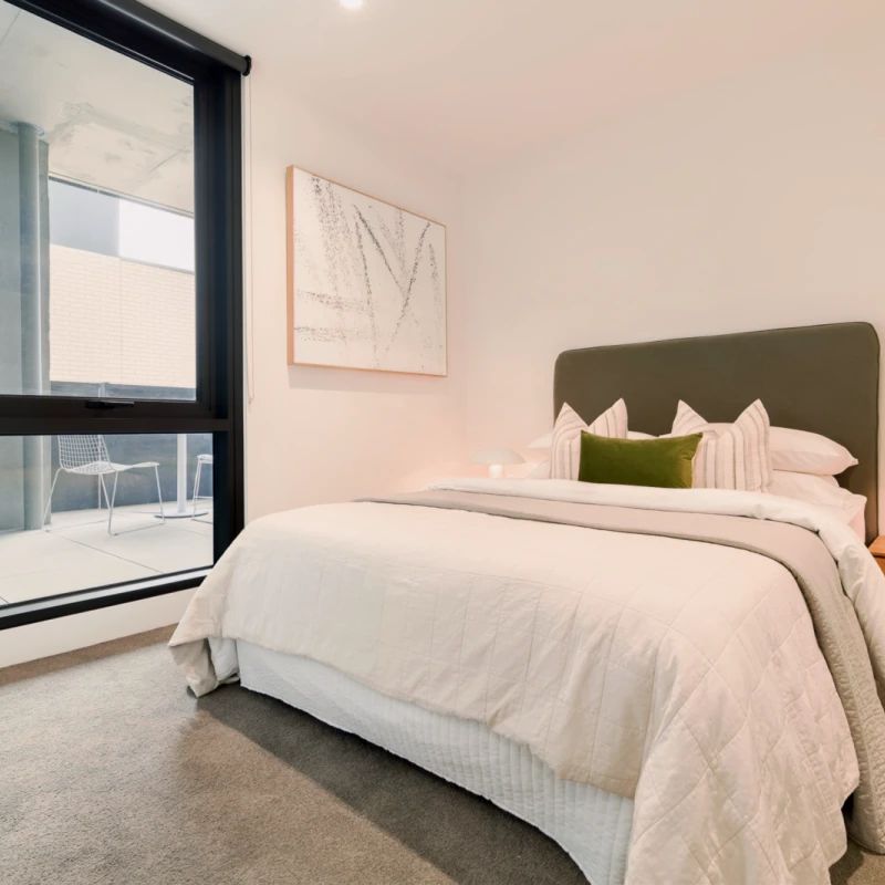 3 Bed 2 Bath(Furnished) - Photo 1