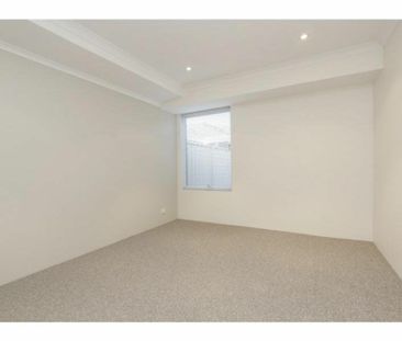BREAK LEASE - Spacious Family Home with Study & Alfresco Living - Photo 5