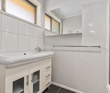 Unique One Bedroom Retreat - Photo 5