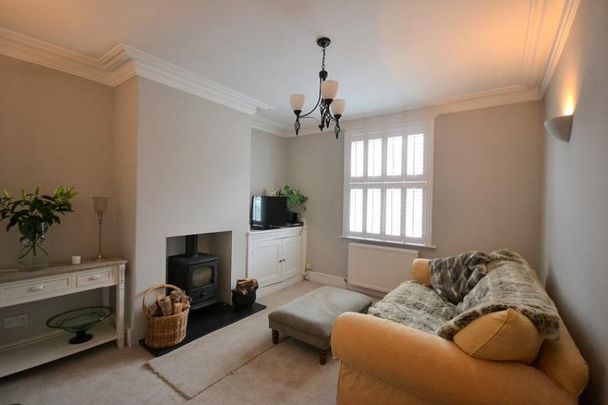 3 Bedroom Terraced To Let - Photo 1