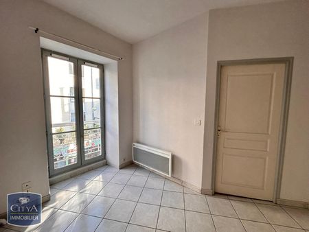 Location Appartement 2 pièces 37m² LAVAL 53000 - Photo 2