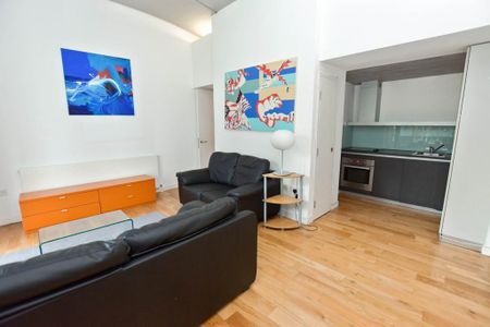 2 bedroom flat to rent - Photo 2