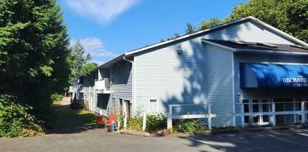 Great location to town and schools (Campbell River) - Photo 2