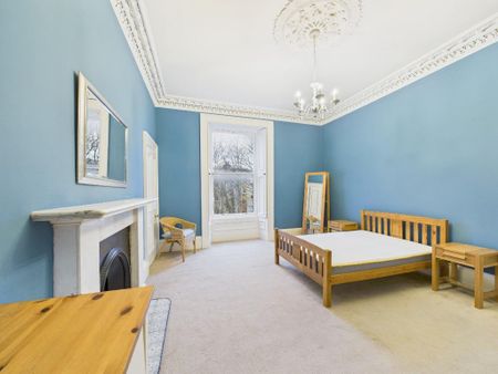 3 bedroom flat to rent - Photo 5