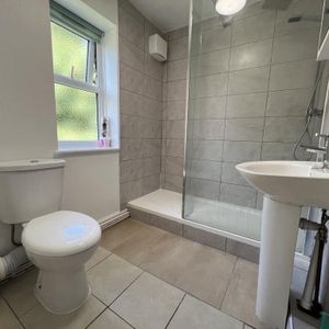 3 bedroom flat to rent - Photo 3