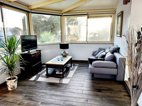 Appartement meublé T2 haut de Villa vue mer d'environ 45 m2 à louer à Carry-le-Rouet, - Photo 1