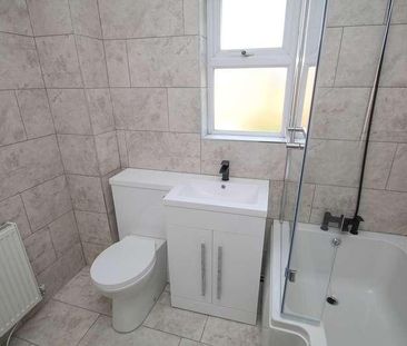 Station Road, Eccles, Manchester, M30 - Photo 6