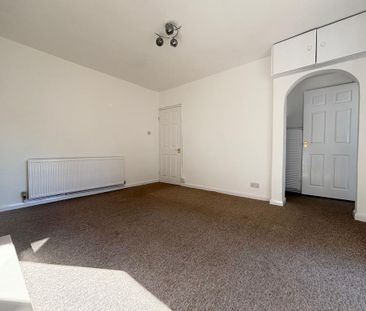 2 bedroom semi-detached house to rent - Photo 3