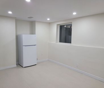 For Lease - 383 Jay Crescent, Orangeville, Ontario - Photo 5