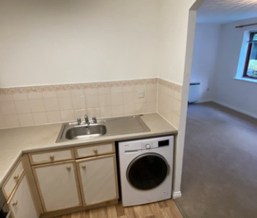 2 bedroom ground floor maisonette to rent - Photo 3
