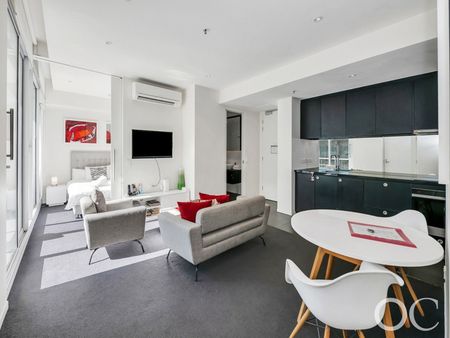 Open the Door to Modern Comfort - Photo 3