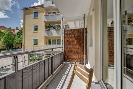 Schöne und helle Wohnung mit Balkon - Photo 3