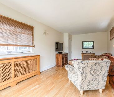 Ongar Close, Addlestone, Surrey, KT15 - Photo 1