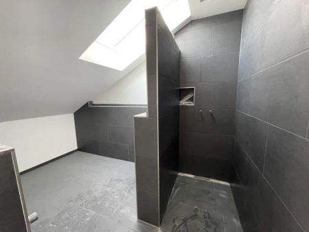 Exklusive Dachgeschosswohnung mit traumhaftem Bergpanoramablick und luxuriöser Ausstattung - Photo 2